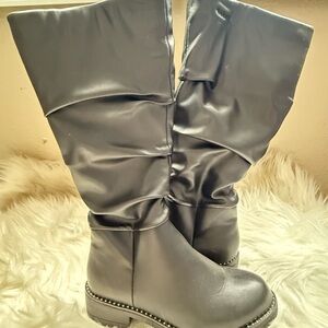 Girls size 13 black boots